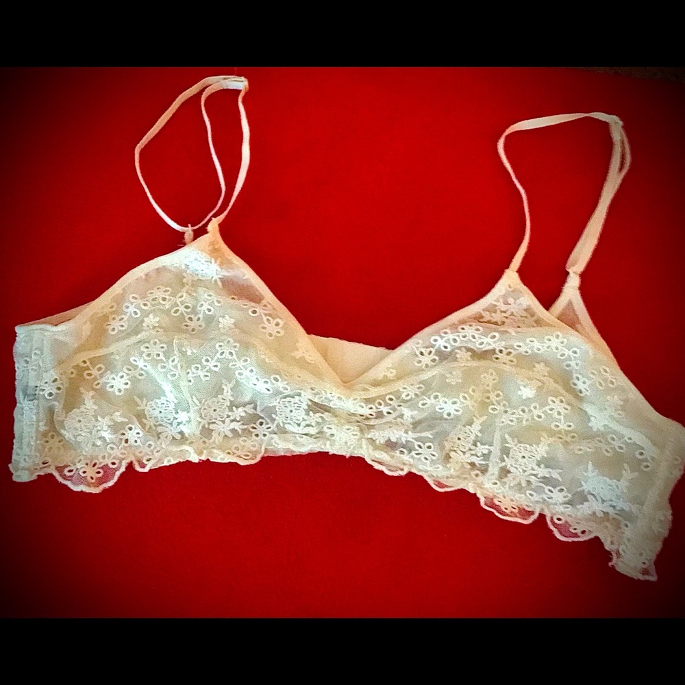 🌸Buy 1 Get 1 FREE Out From Under Bralette🌸